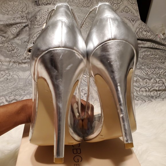 Silver Heels - Picture 4 of 4